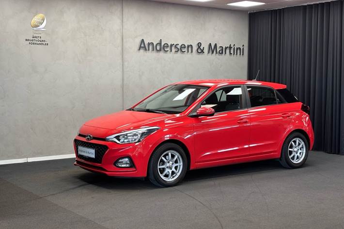 Rød Hyundai i20 fra 2018