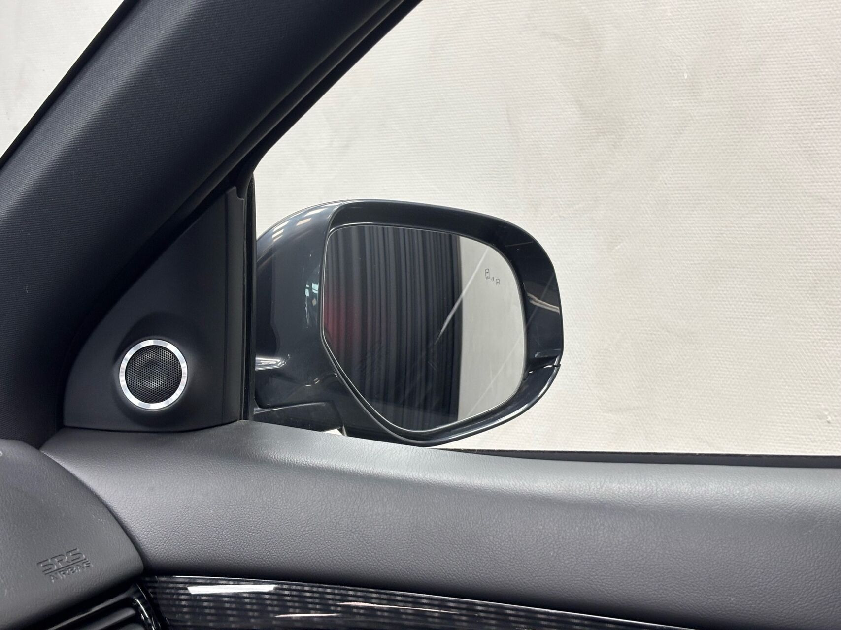 Sort Mitsubishi Outlander fra 2018