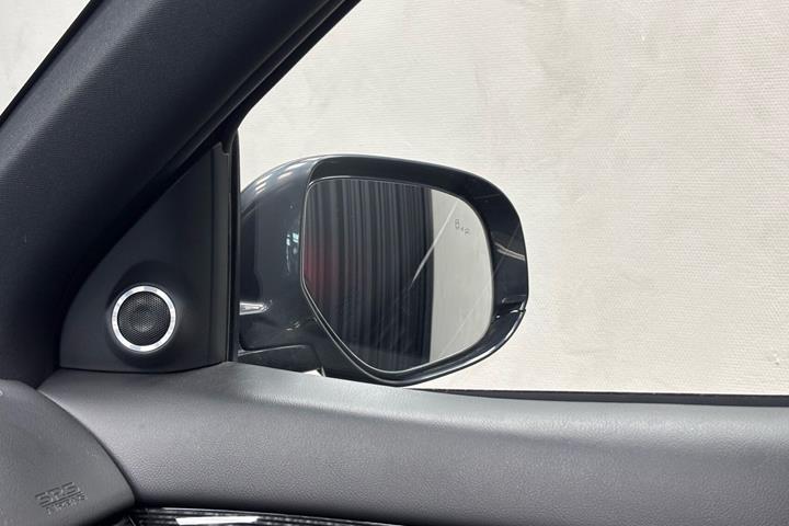 Sort Mitsubishi Outlander fra 2018