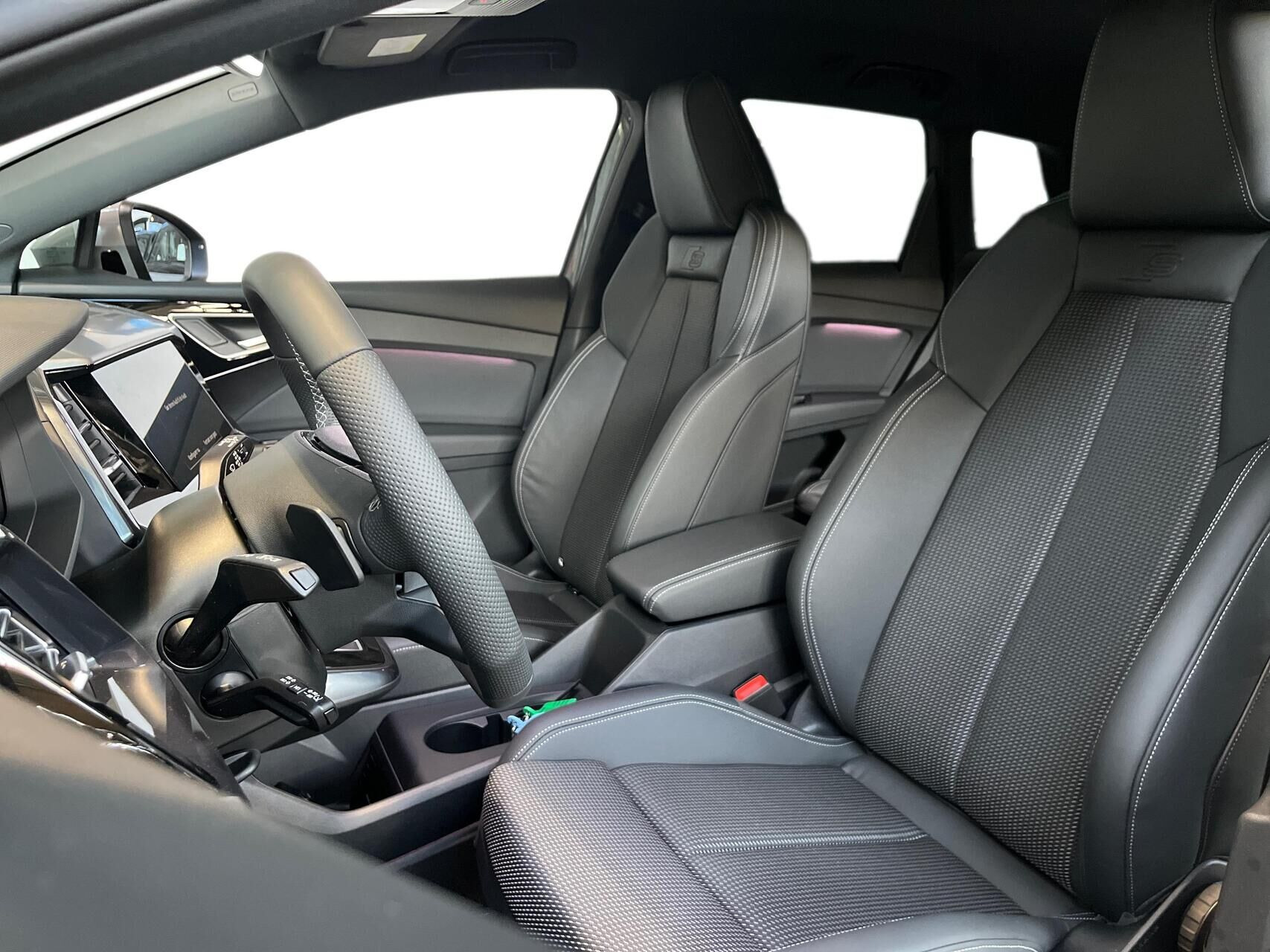 Grå Audi Q4 fra 2026