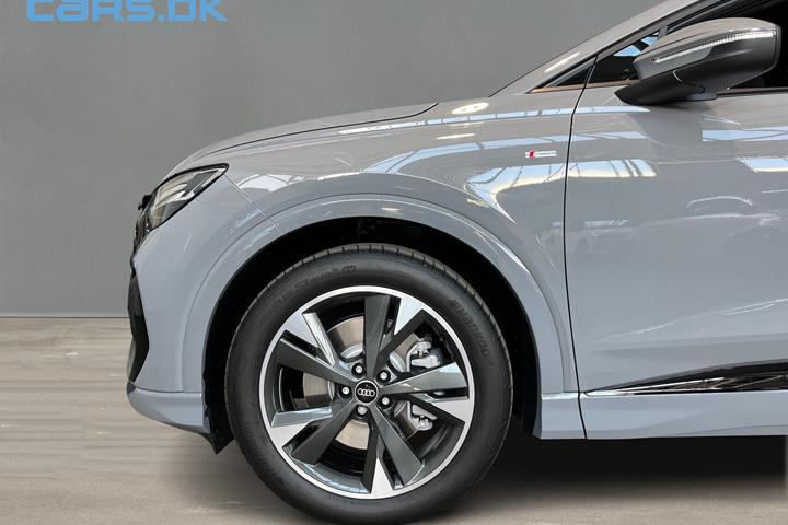 Grå Audi Q4 fra 2026