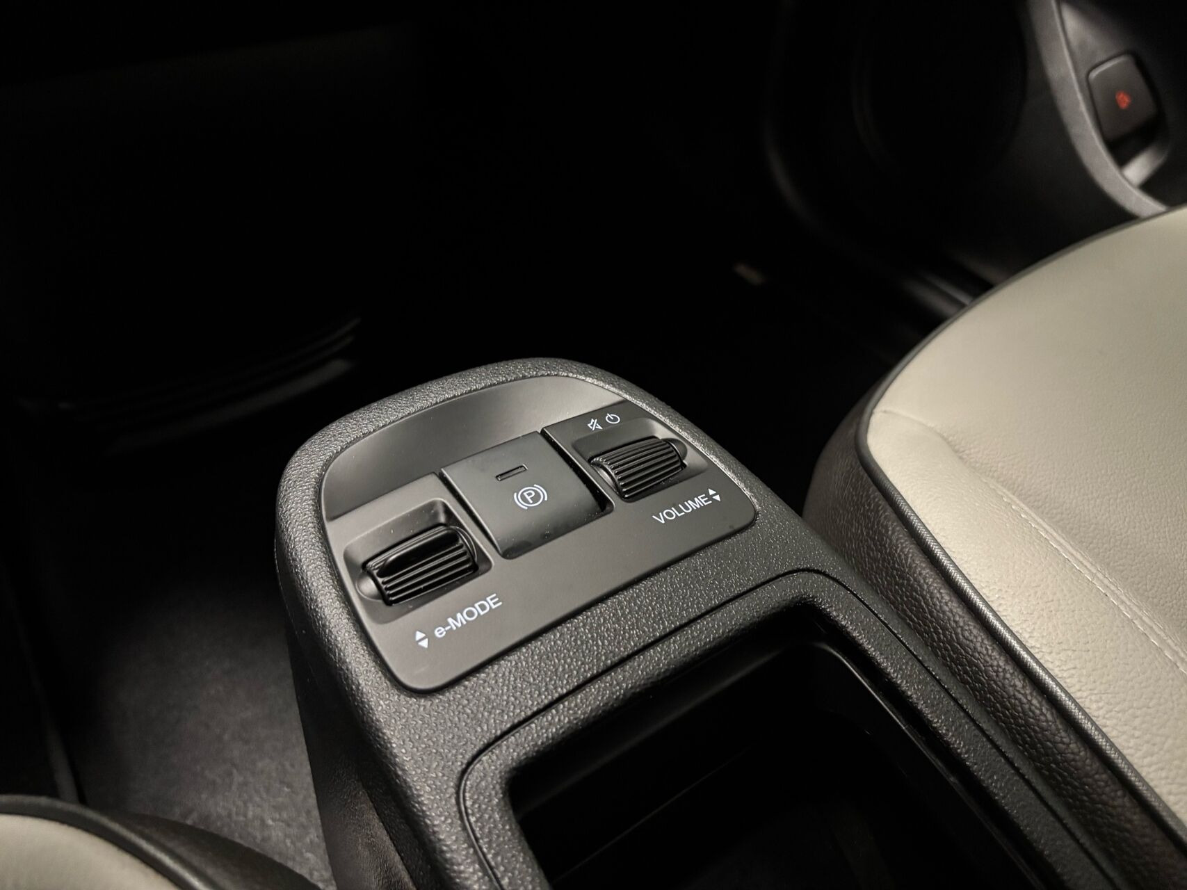 Grøn Fiat 500e fra 2023