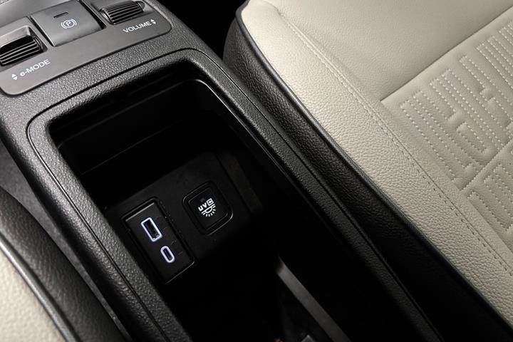 Grøn Fiat 500e fra 2023