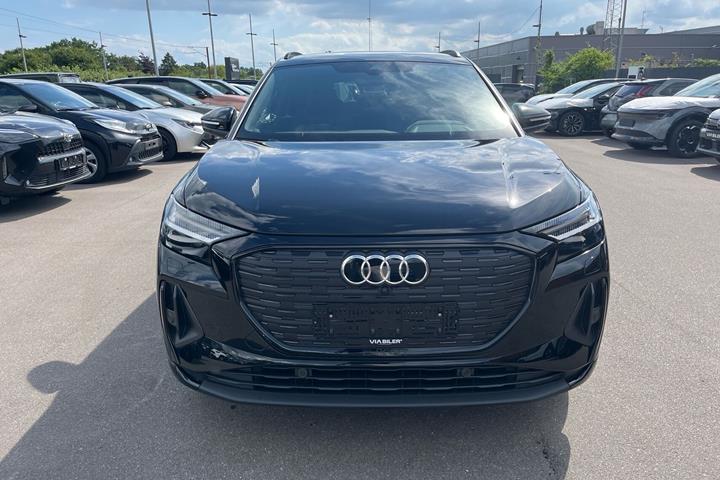 Sort Audi Q4 fra 2026
