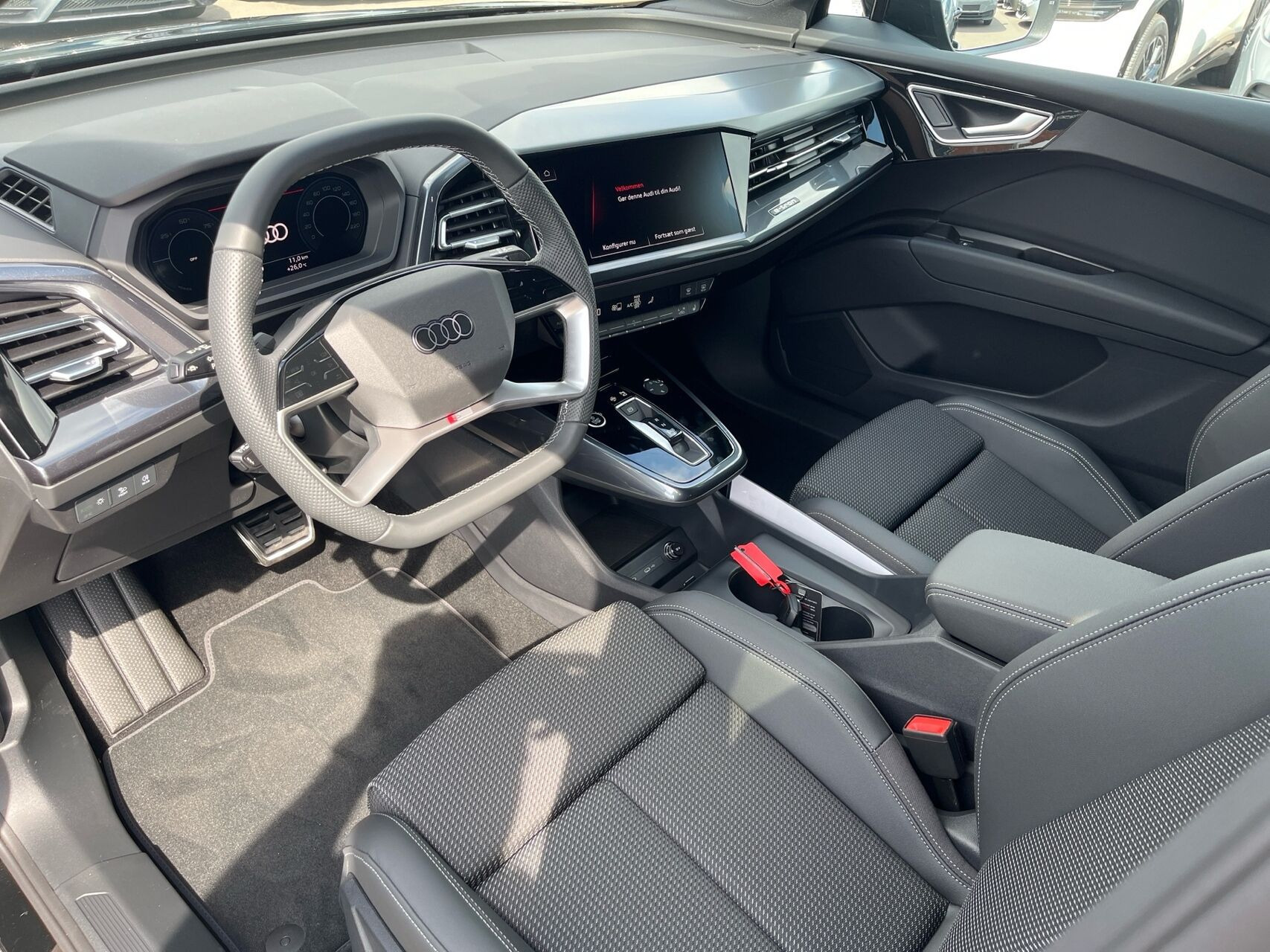 Sort Audi Q4 fra 2026
