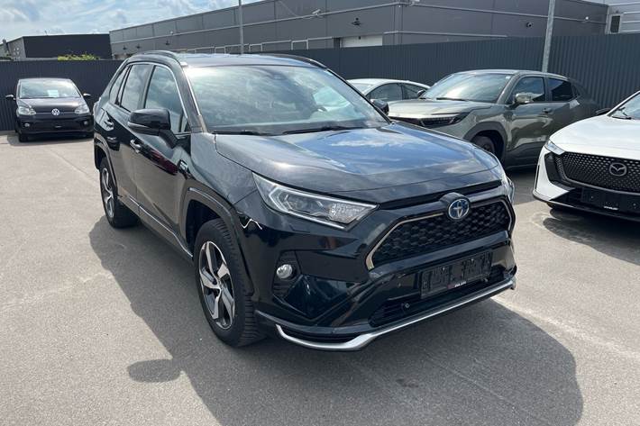 Sort Toyota RAV4 Plug-in fra 2021