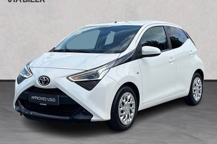 Hvid Toyota Aygo fra 2020