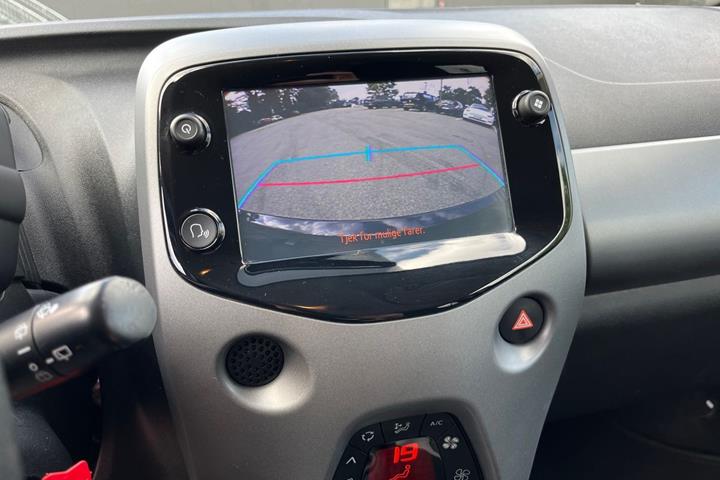 Hvid Toyota Aygo fra 2020