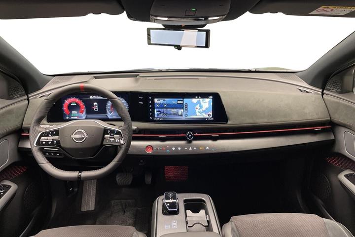 Grå Nissan Ariya fra 2026
