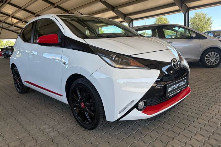 Hvid Toyota Aygo fra 2016