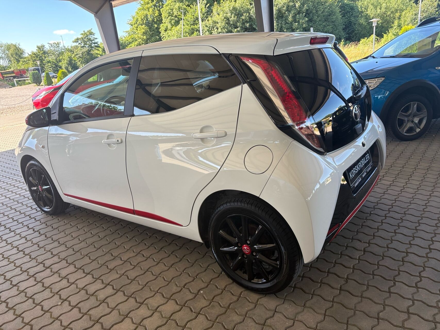 Hvid Toyota Aygo fra 2016