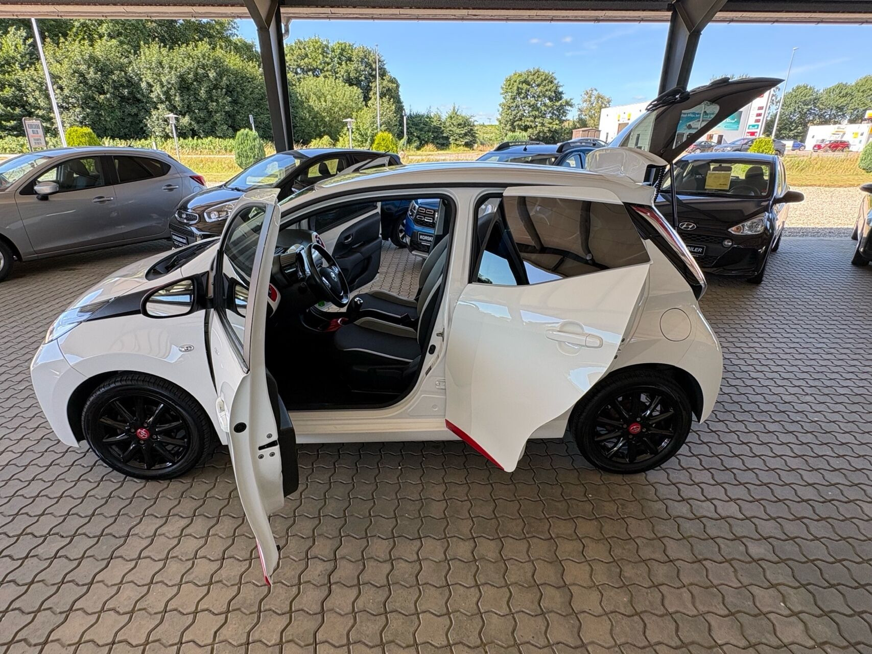 Hvid Toyota Aygo fra 2016