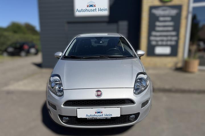 Sølv Fiat Punto fra 2018