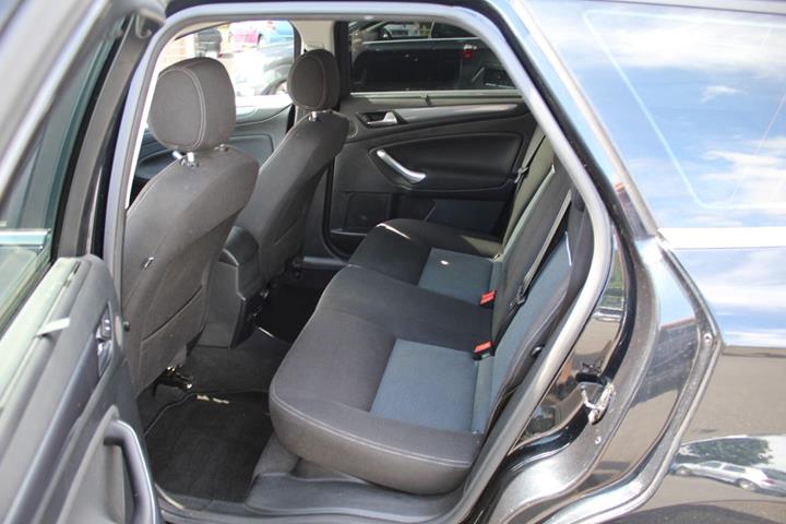 Sort Ford Mondeo fra 2012