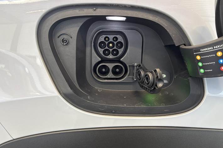 Grå BYD Sealion 7 fra 2024