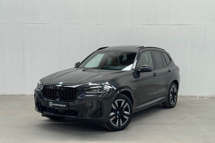 Grå BMW iX3 fra 2022