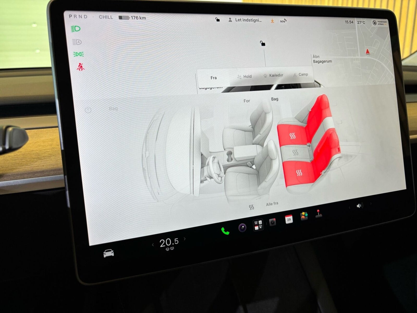Hvid Tesla Model Y fra 2022