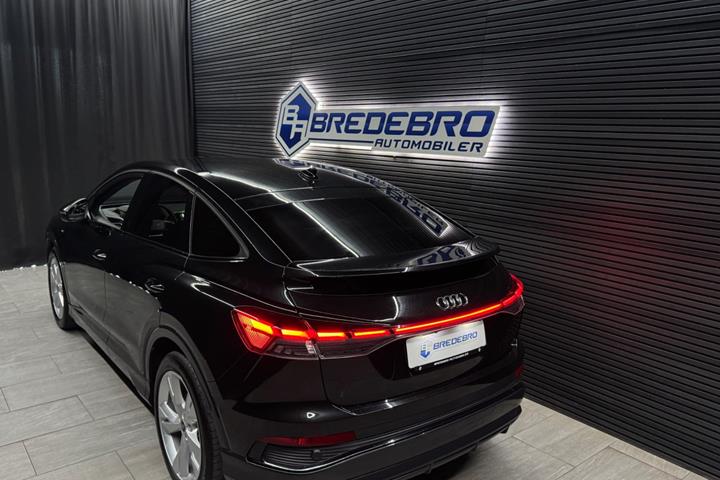 Sort Audi Q4 e-tron fra 2024