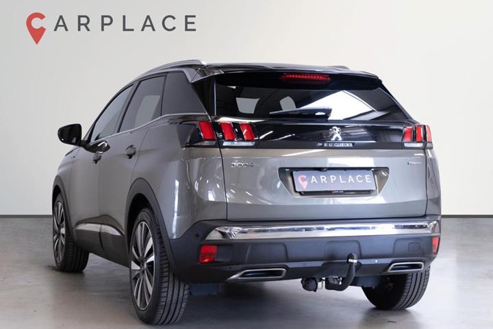 Grøn Peugeot 3008 fra 2019