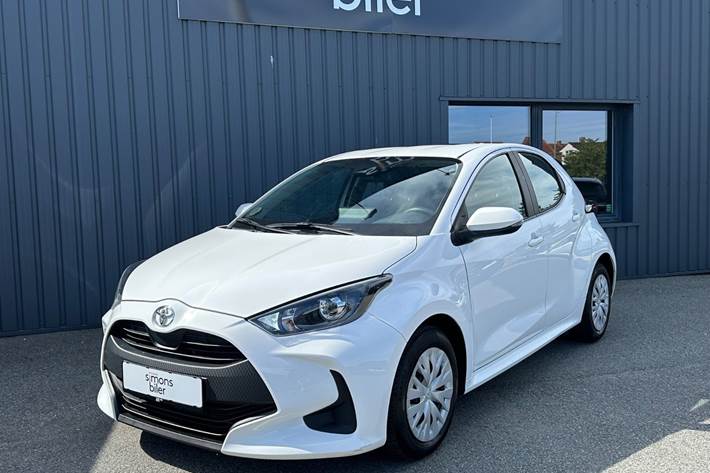 Hvid Toyota Yaris fra 2022