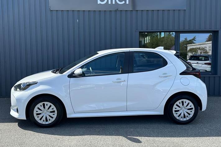 Hvid Toyota Yaris fra 2022