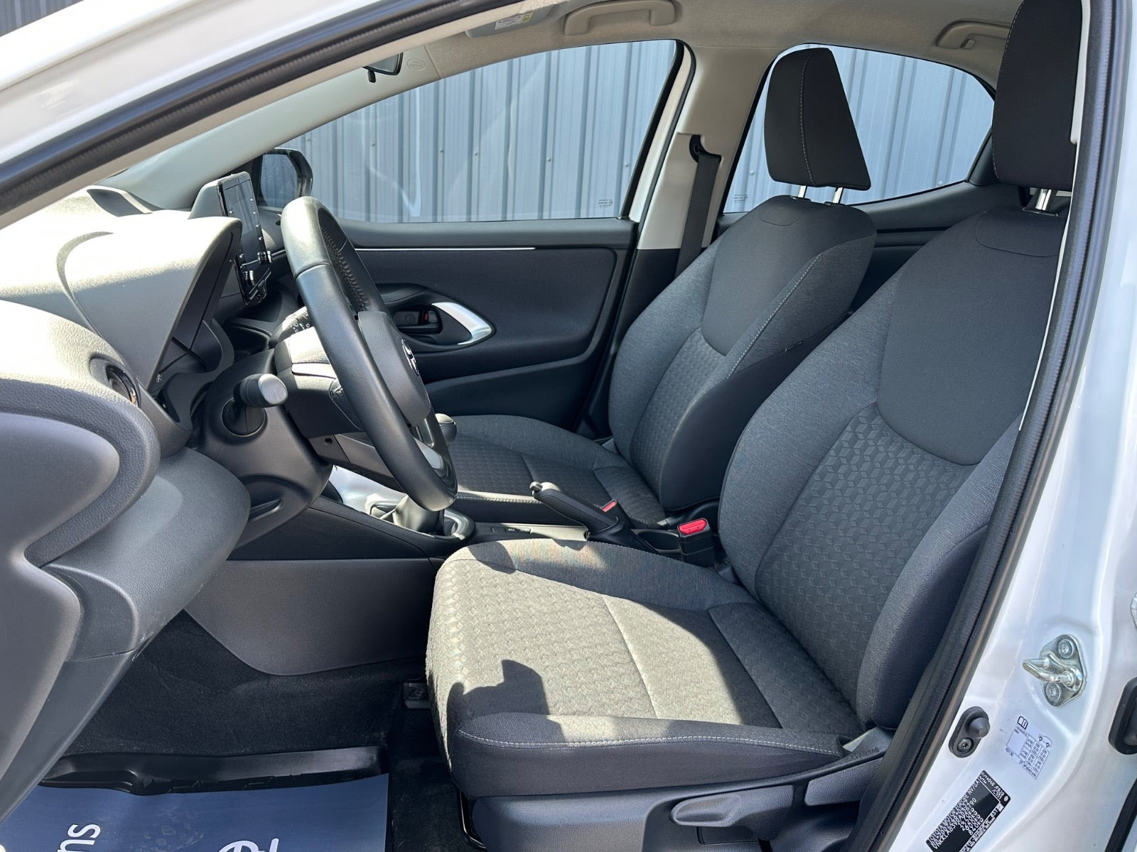Hvid Toyota Yaris fra 2022