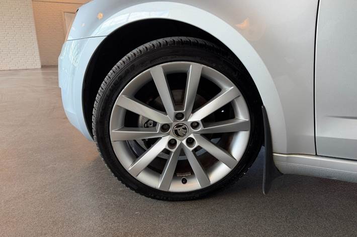 Sølv Skoda Octavia fra 2016