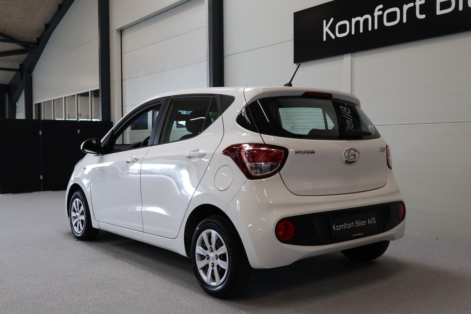 Hvid Hyundai i10 fra 2017