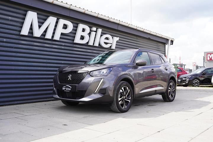 Grå Peugeot 2008 fra 2020 set udefra