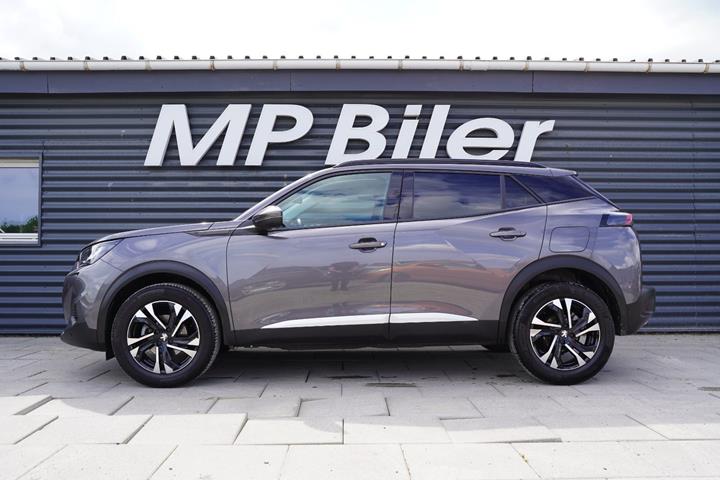 Grå Peugeot 2008 fra 2020