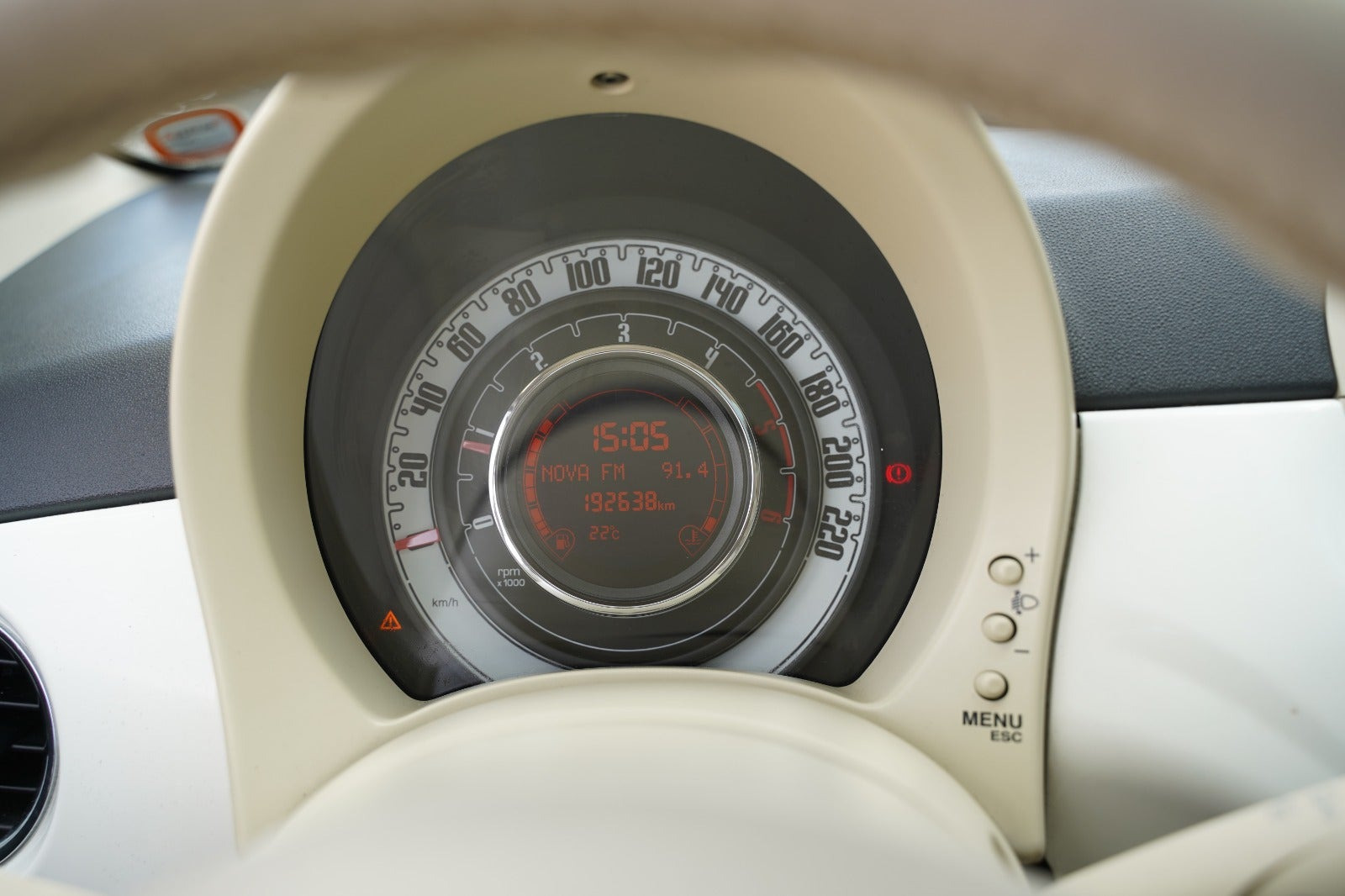 Hvid Fiat 500 fra 2008