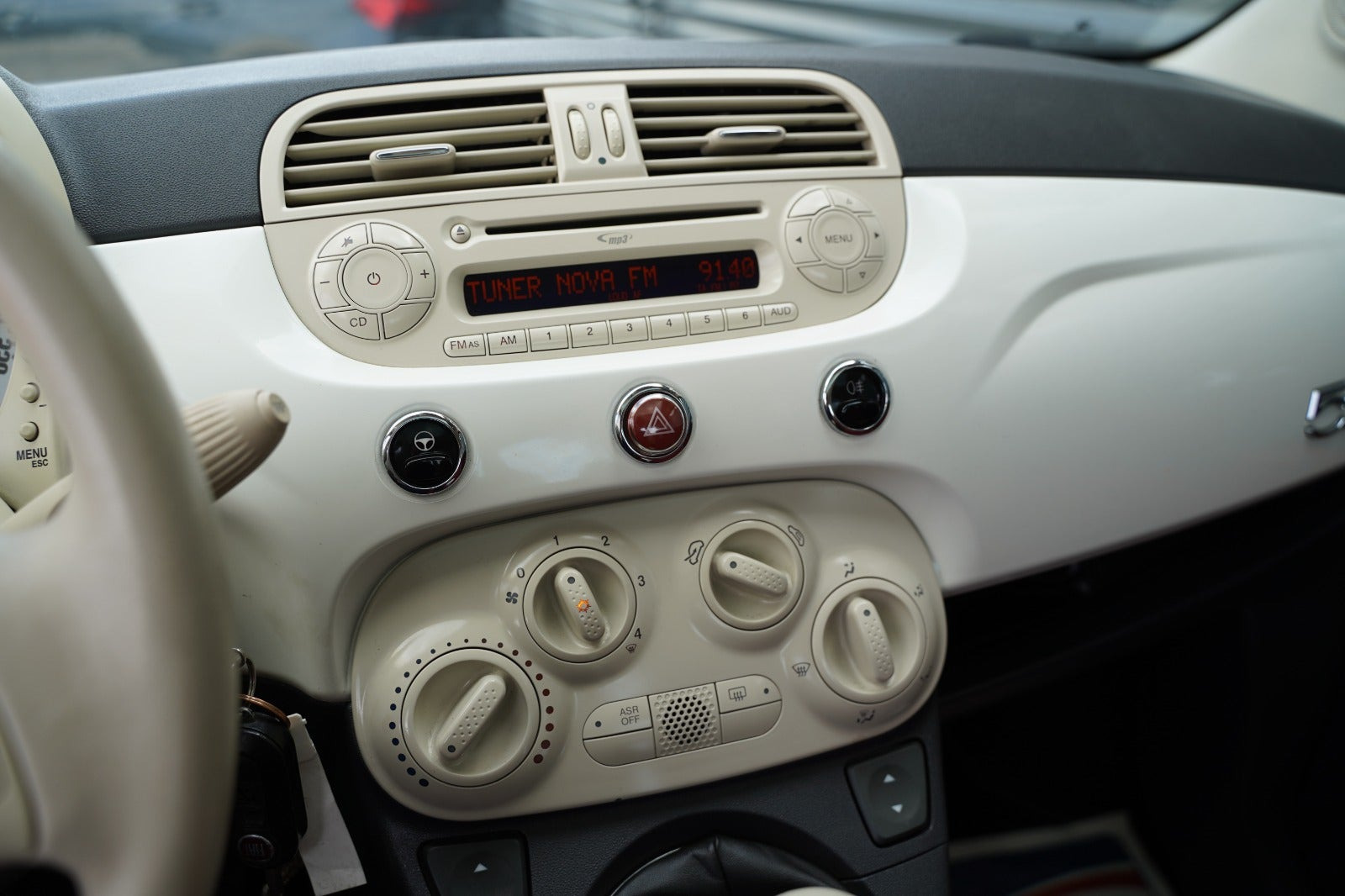Hvid Fiat 500 fra 2008