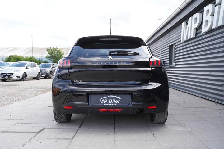 Sort Peugeot 208 fra 2020