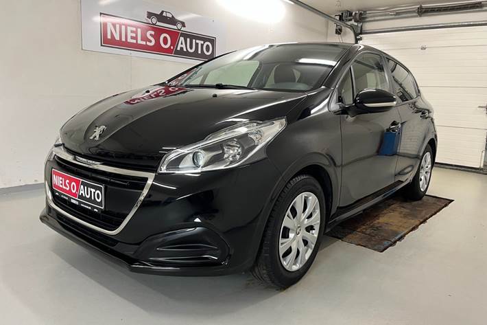 Sort Peugeot 208 fra 2018
