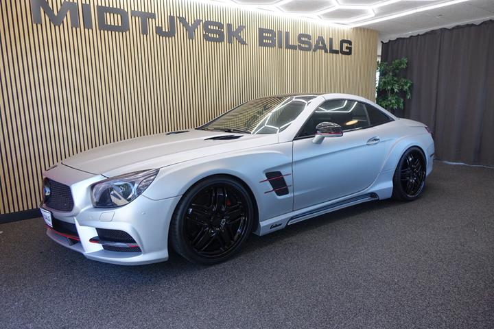 Sort Mercedes SL350 fra 2013 set udefra