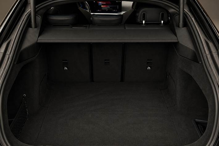 Sort BMW i4 fra 2026