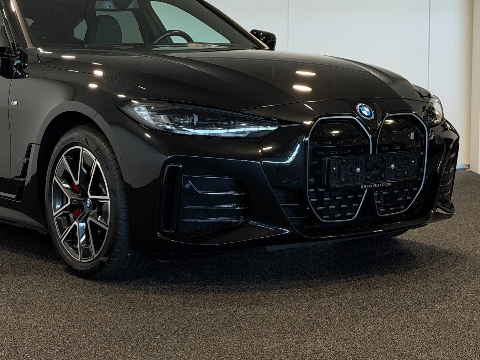 Sort BMW i4 fra 2023