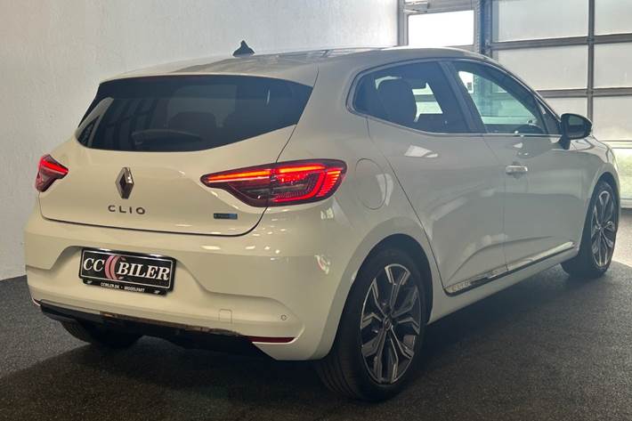 Hvid Renault Clio V fra 2021
