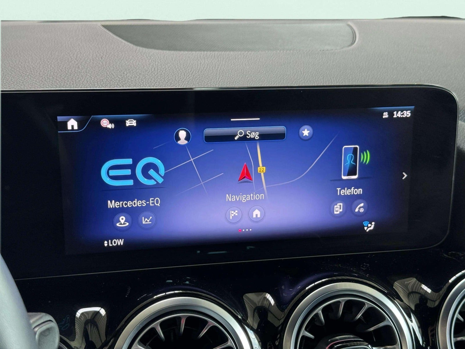 Sølv Mercedes EQA250+ fra 2025