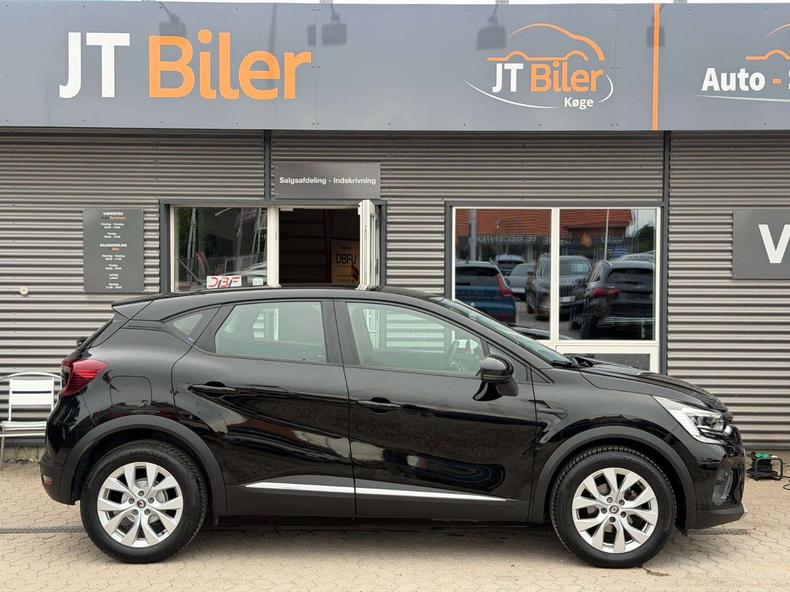 Sort Renault Captur fra 2020