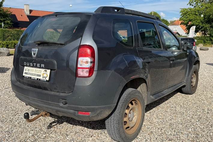 Sort Dacia Duster fra 2014