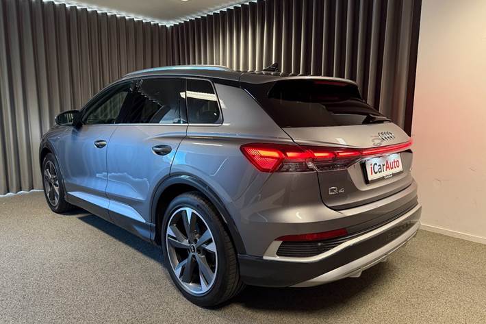 Grå Audi Q4 e-tron fra 2022