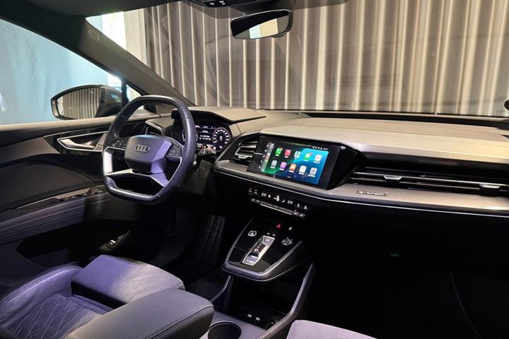 Grå Audi Q4 e-tron fra 2022