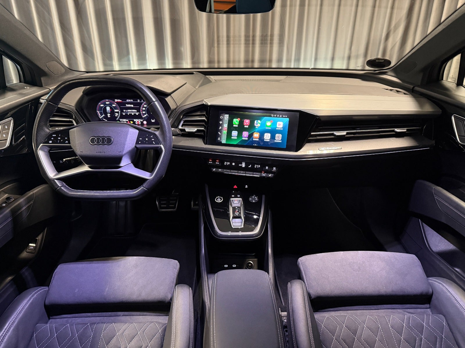 Grå Audi Q4 e-tron fra 2022