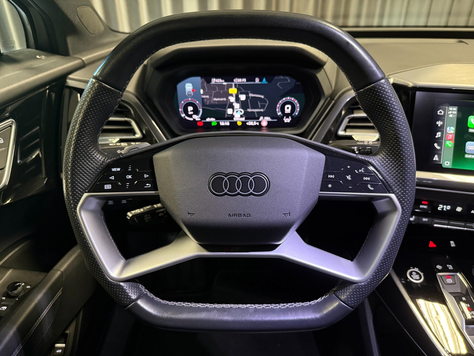 Grå Audi Q4 e-tron fra 2022