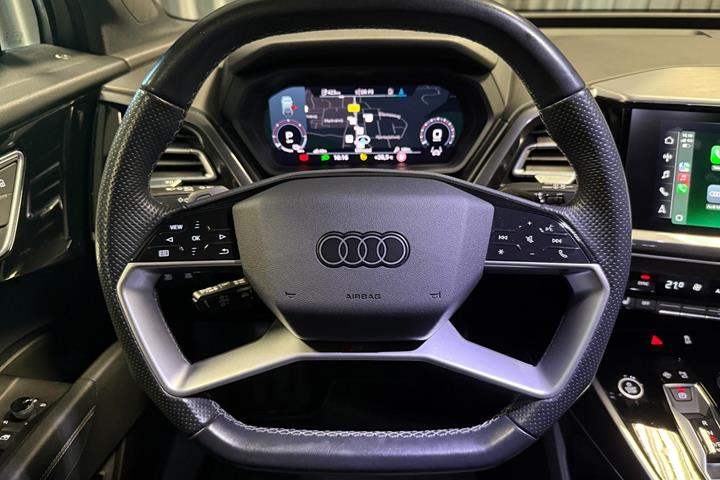 Grå Audi Q4 e-tron fra 2022