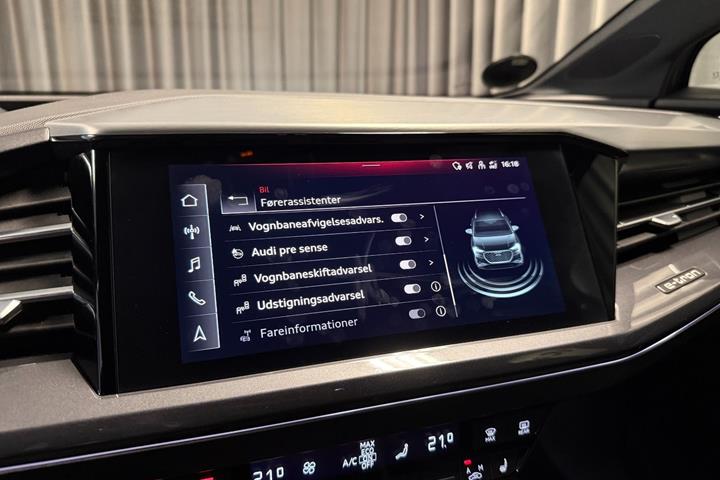 Grå Audi Q4 e-tron fra 2022