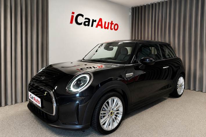 Sort Mini Cooper SE fra 2021