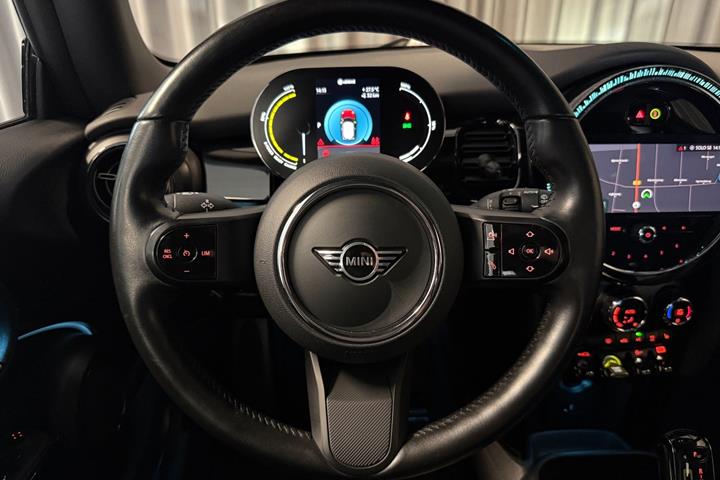 Sort Mini Cooper SE fra 2021