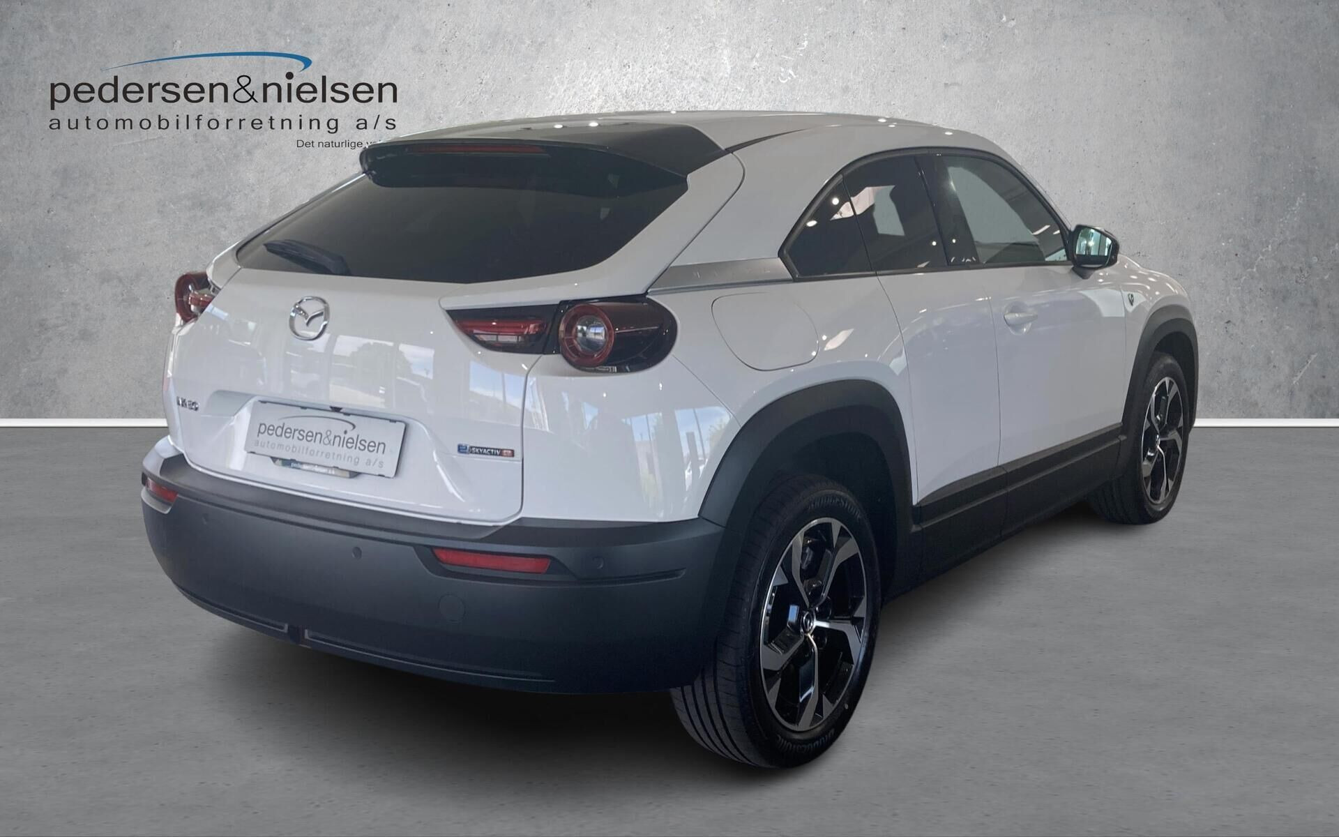 Hvid Mazda MX-30 fra 2025